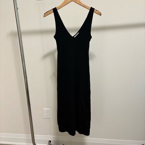 Babaton Black V-Neck Midi Dress